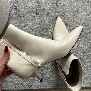 ZARA kitten heel patent booties